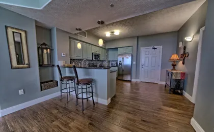 Pleasant Oceanfront Condo with Large Balcony and Beach Access - Unit 1605 by RedAwning
