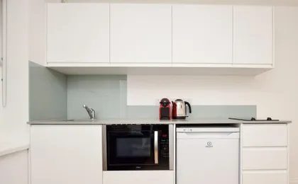 Kings Cross Serviced Apartments (Adults only)