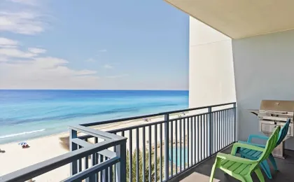 2 Beachfront Condos BBQ Balconies, Resort Pool, Hot Tub + Direct Beach Access