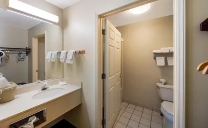 Red Roof Inn Hendersonville