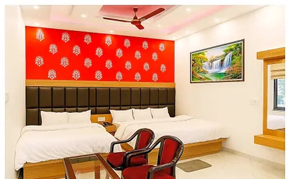 Goroomgo JSB Palace Varanasi