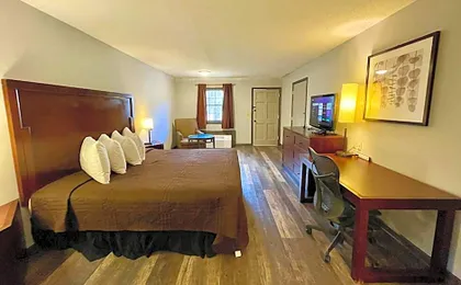 Alpine Village Inn