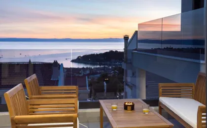 Luxury Villa with Pool And Jacuzzi