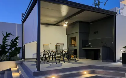 Apartman 76 - Modern Apartment with On-Site Private Parking