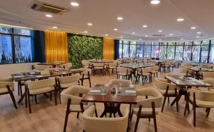 Paulista Wall Street Flat 10