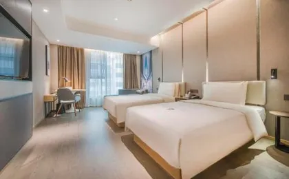 GuangZhou Baiyun Station Sanyuanli Avenue Atour Hotel