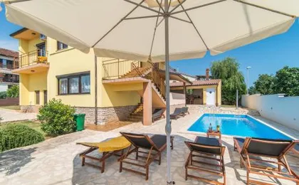 Villa Maredi with pool