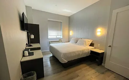 King Hotel Brooklyn Sunset Park