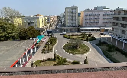 Foyer in Bibione With 1 Bedrooms and 1 Bathrooms