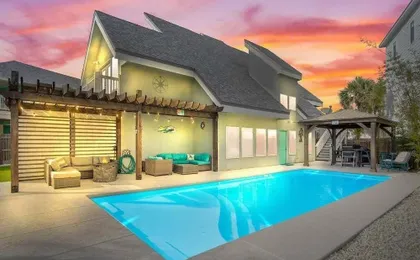 Aqua Dreams - Pet Friendly! Heated Private Pool!