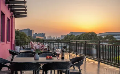 F&F HOTEL