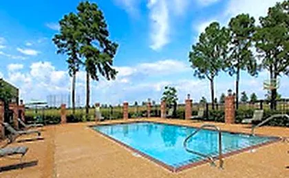 Home Inn Woods Hotel