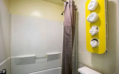 Motel 6-Madisonville, TX