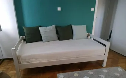 Fully renovated, family-friendly apartment, next to a huge green park, in Athens center