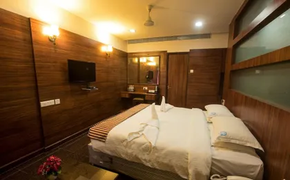 Hotel Shelter
