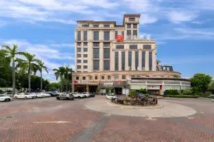 Borrman Hotel Guangzhou Panyu Qiaonan Aoyuan Square