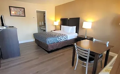 Econo Lodge Sacramento Convention Center