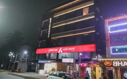 Townhouse Suncitel Near Kolkata Airport