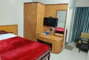 Goroomgo Kaveri Deluxe Lodge Bengaluru