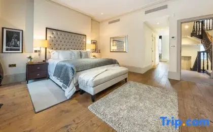 Royal Mayfair Villa