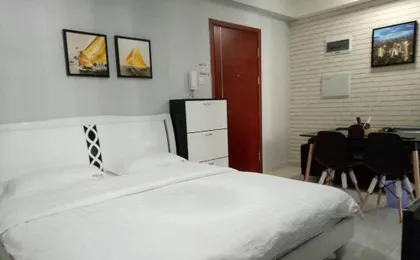 Runxi Hotel Apartment (Shenzhen Hi-tech Park Metro Station Vientiane World Branch)
