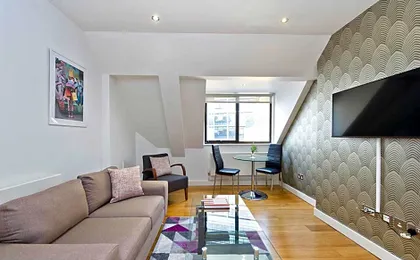 Red Lion Court by City2Stay