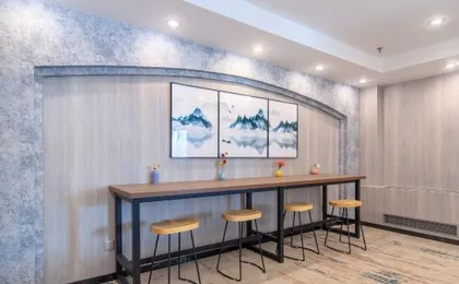 Starway Hotel (Beijing South of Railway Station & Dahongmen Road Nanyuan Road)
