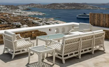 Mykonos Divino
