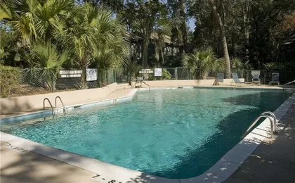 Hickory Cove 18