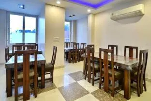 Hotel Emporio View - New Delhi Railway Station