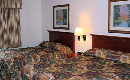 Gladstone Inn and Suites
