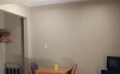 Stratford House Inn And Suites