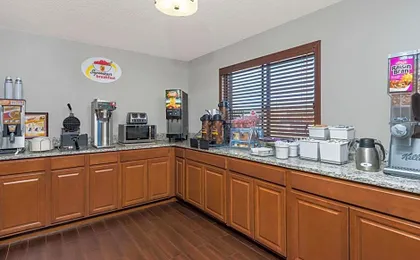 Super 8 by Wyndham West Plains