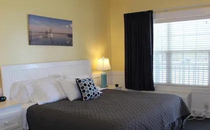 Topsail Shores Inn