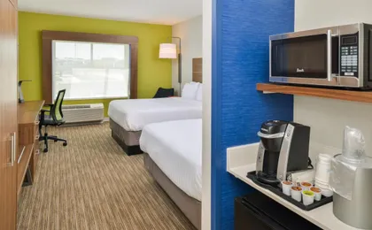 Holiday Inn Express & Suites Chadron