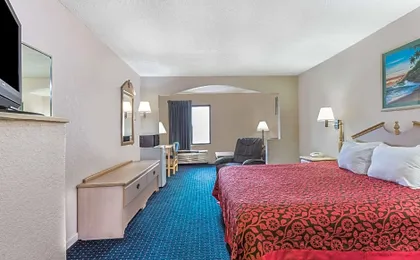 Days Inn by Wyndham Panama City/Callaway