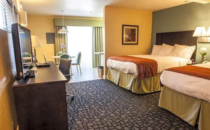 Marinwood Inn & Suites