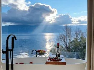 Floral Hotel Dali Guanhuyazhu Seaview Homestay