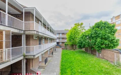 Characterful 1 Bedroom Flat Close to DLR