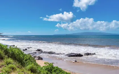 Haleakala Shores A-302 - Stunning Ocean Views, Beautiful Renovation, Wi-fi, & AC