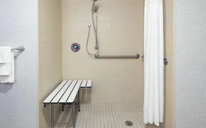 Hampton Inn & Suites Orlando Airport @ Gateway Village (H)