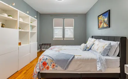 Windy City Getaway 3br 2ba Chicago Townhouse 3 Bedroom Home by RedAwning