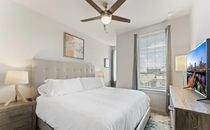 Prime Soco Quaint 1BR King Suite w Pool Parking