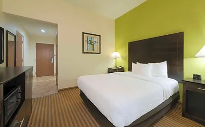La Quinta Inn & Suites by Wyndham Columbus - Grove City
