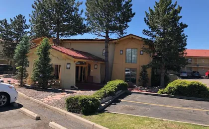 Motel 6 Aurora, Co – Medical Center