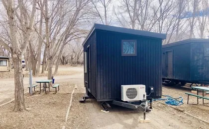 Cedar Creek Lodging & RV Park
