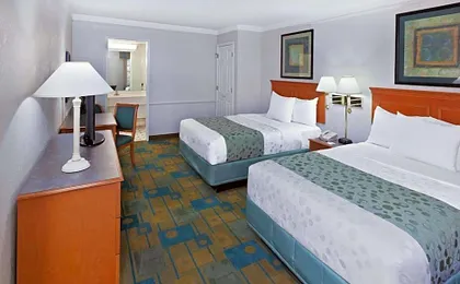 La Quinta Inn & Suites by Wyndham Austin Oltorf