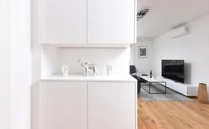 Apartment Garden Retreat - Free Parking & Cozy Yard