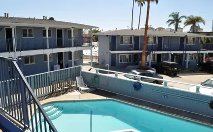 Salt Air Lodge