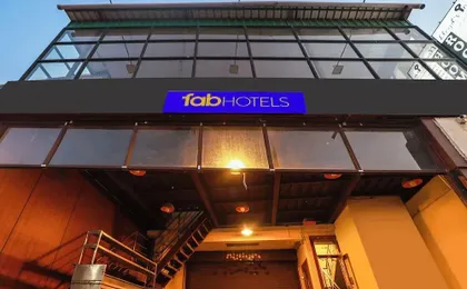 Fabhotel Lloyd’S Inn